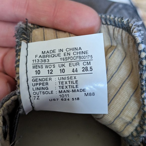 Used (M10) - CONVERSE Distressed Slip-On Sneakers - Picture 7 of 7